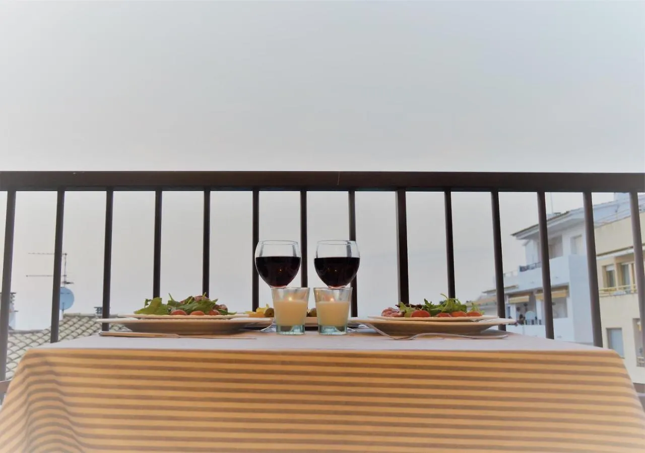 Coco Apt Renovated And With Seaview L'Escala Spain