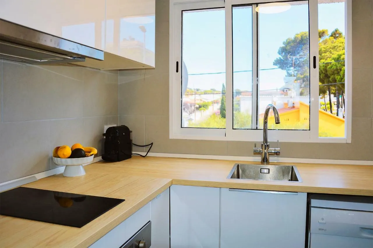 Coco Apt Renovated And With Seaview L'Escala 0*,  Spain