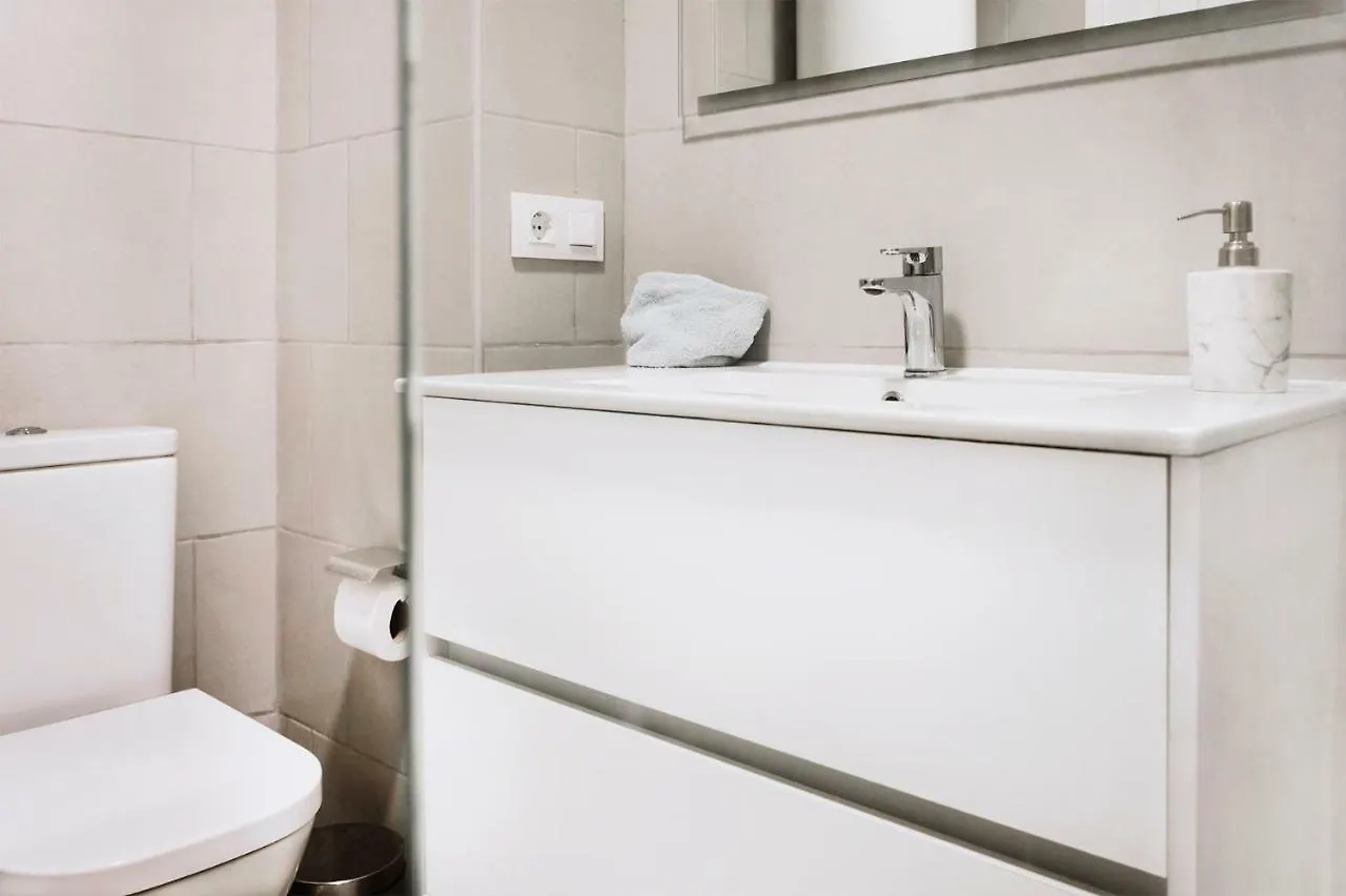 Coco Apt Renovated And With Seaview L' Escala Apartman
