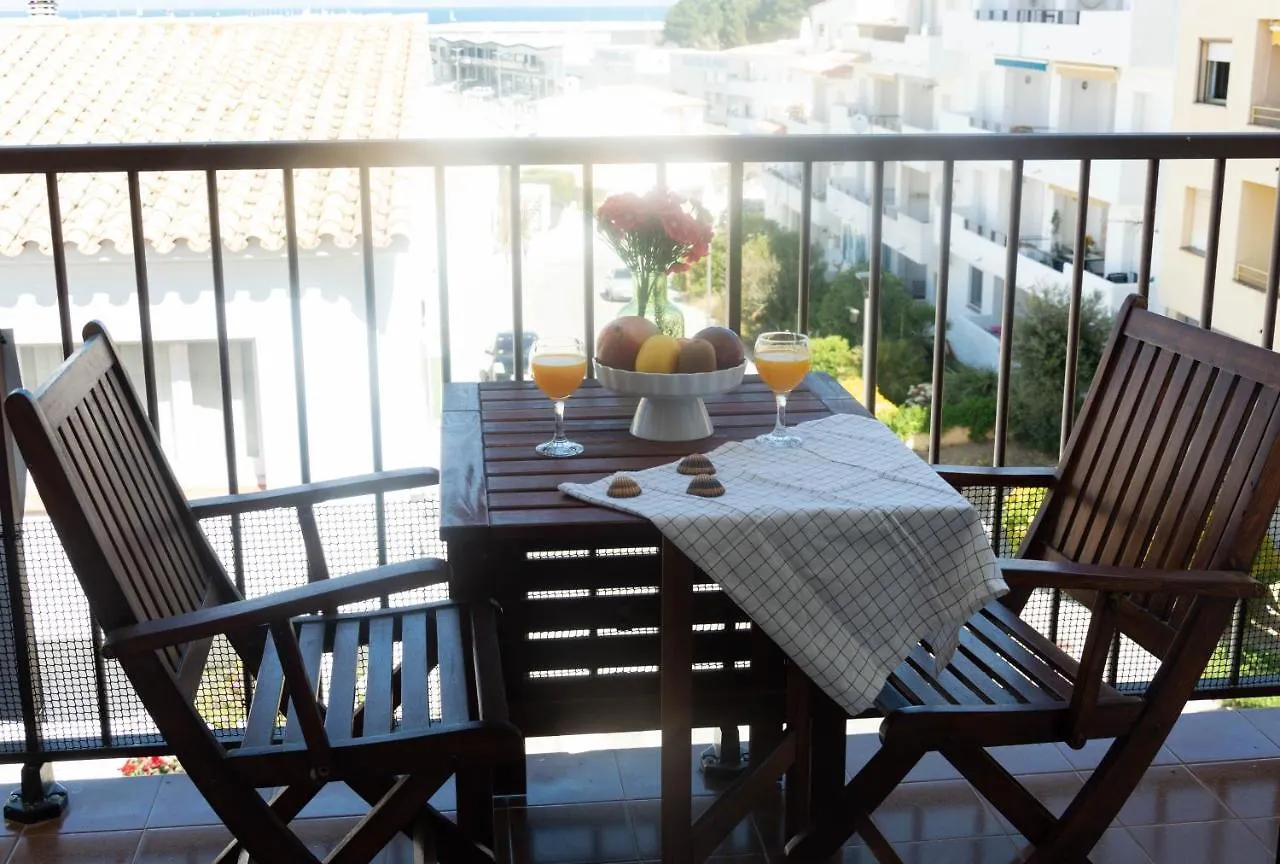 Coco Apt Renovated And With Seaview L' Escala Apartman